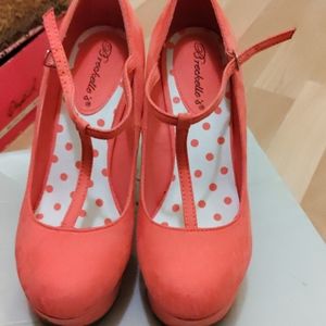 New Coral wedges